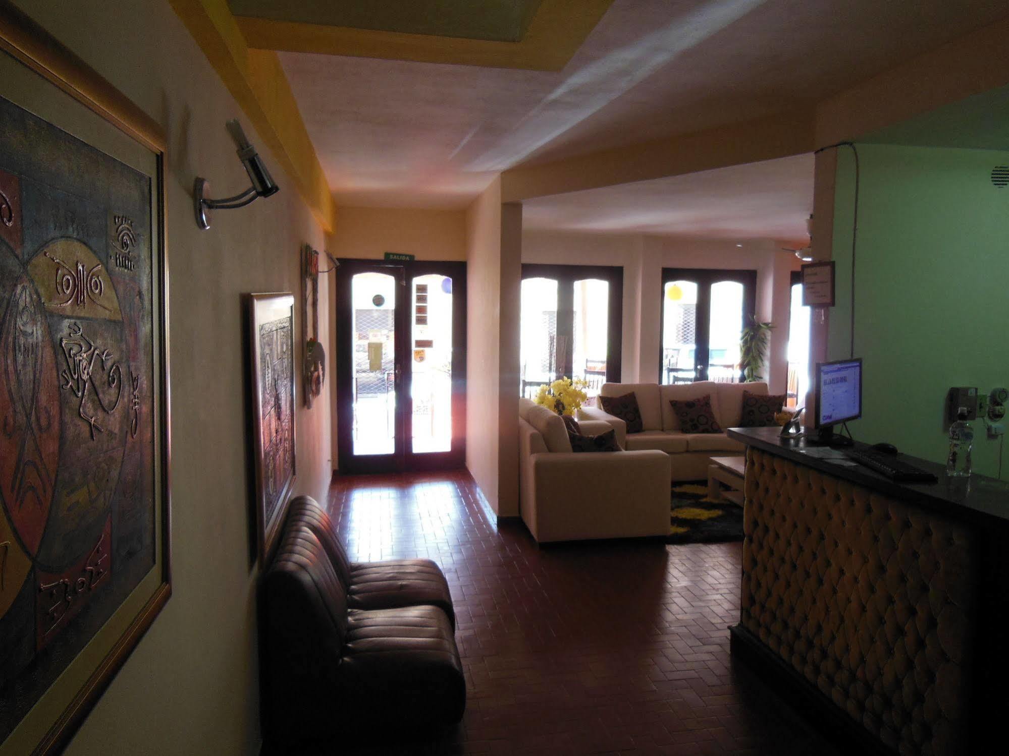 Costanera Hostel Ασουνσιόν Εξωτερικό φωτογραφία