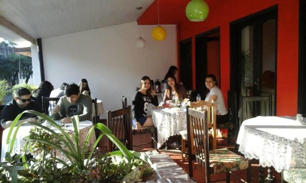Costanera Hostel Ασουνσιόν Εξωτερικό φωτογραφία