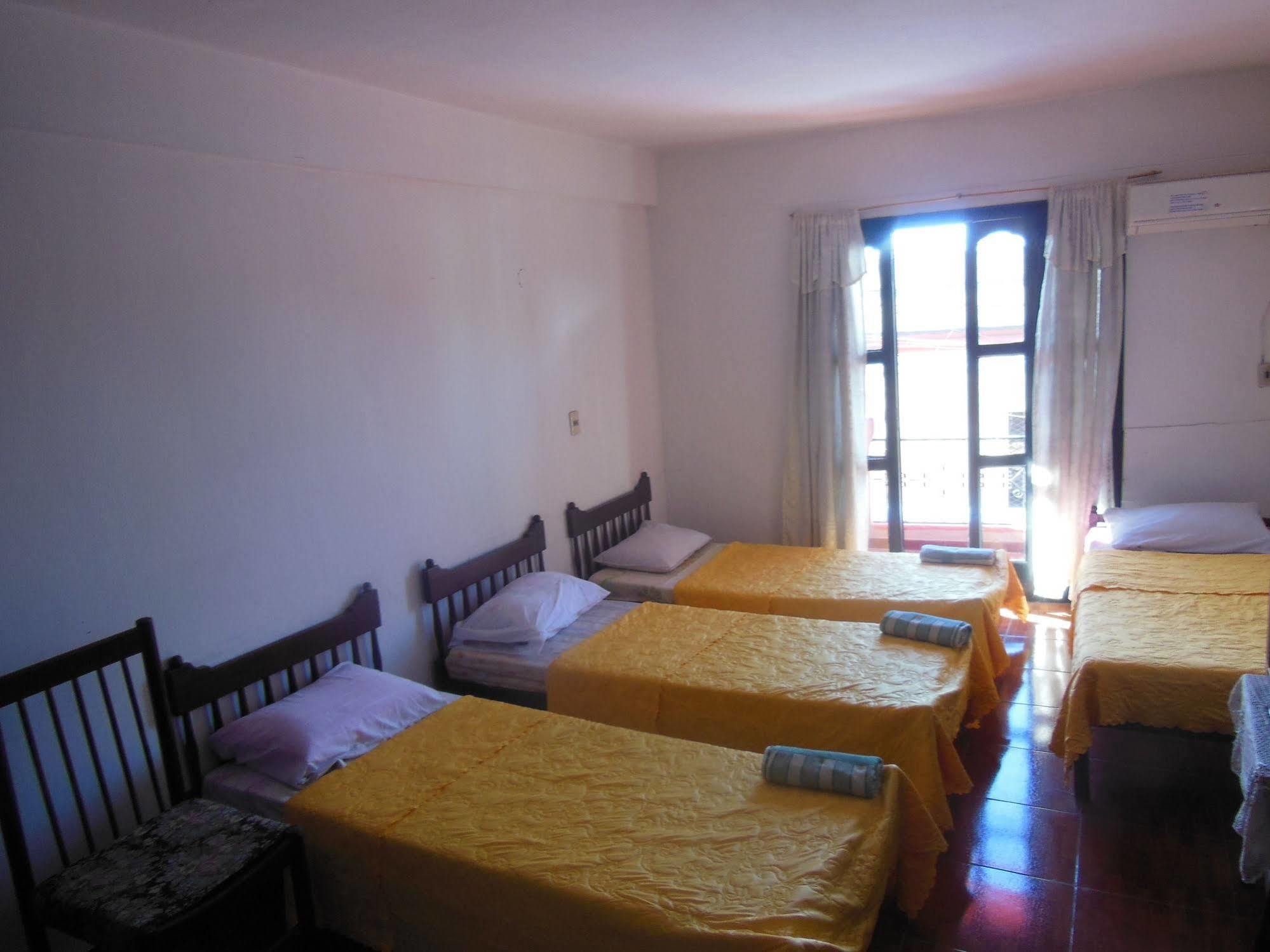 Costanera Hostel Ασουνσιόν Εξωτερικό φωτογραφία