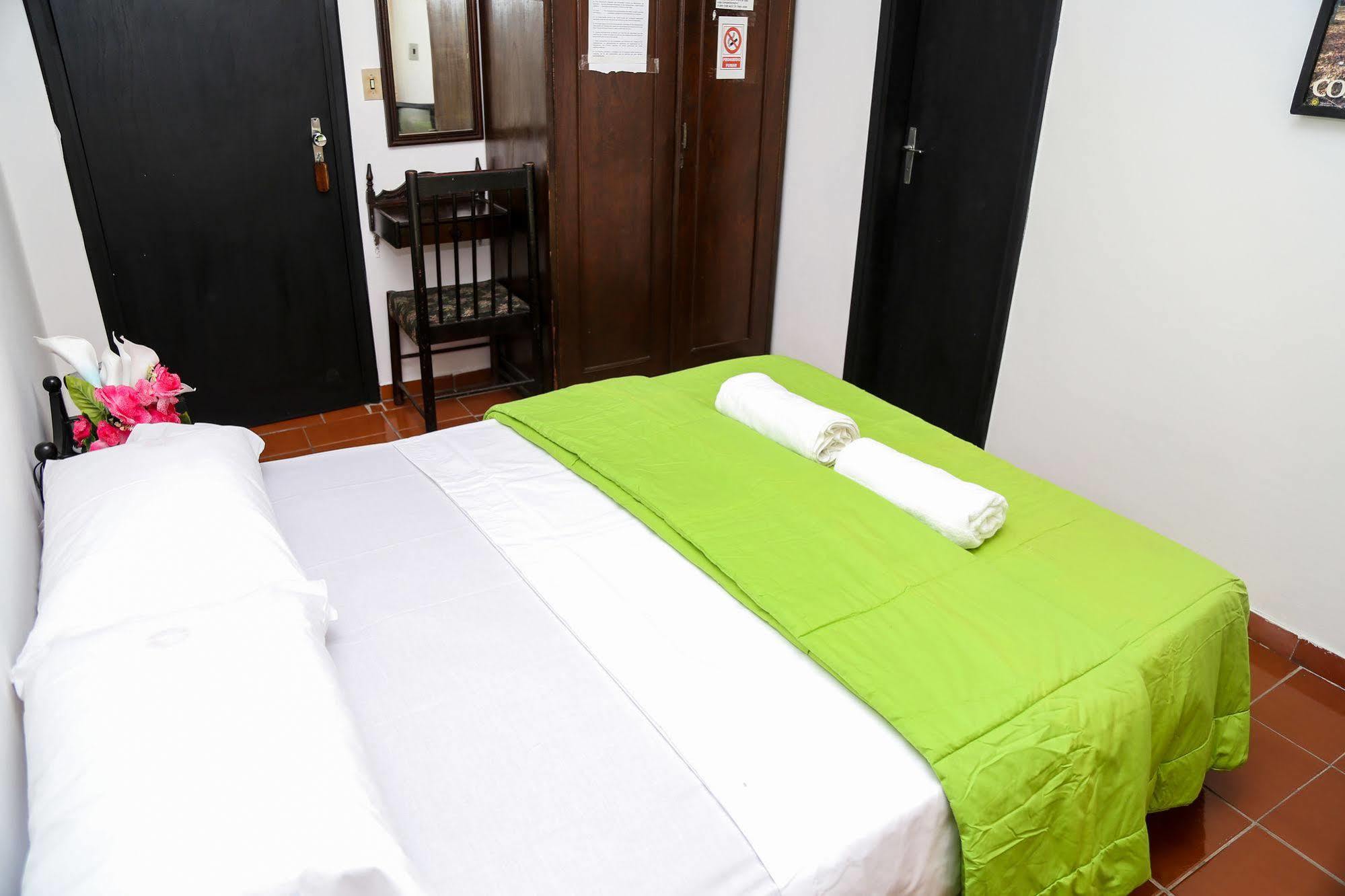 Costanera Hostel Ασουνσιόν Εξωτερικό φωτογραφία