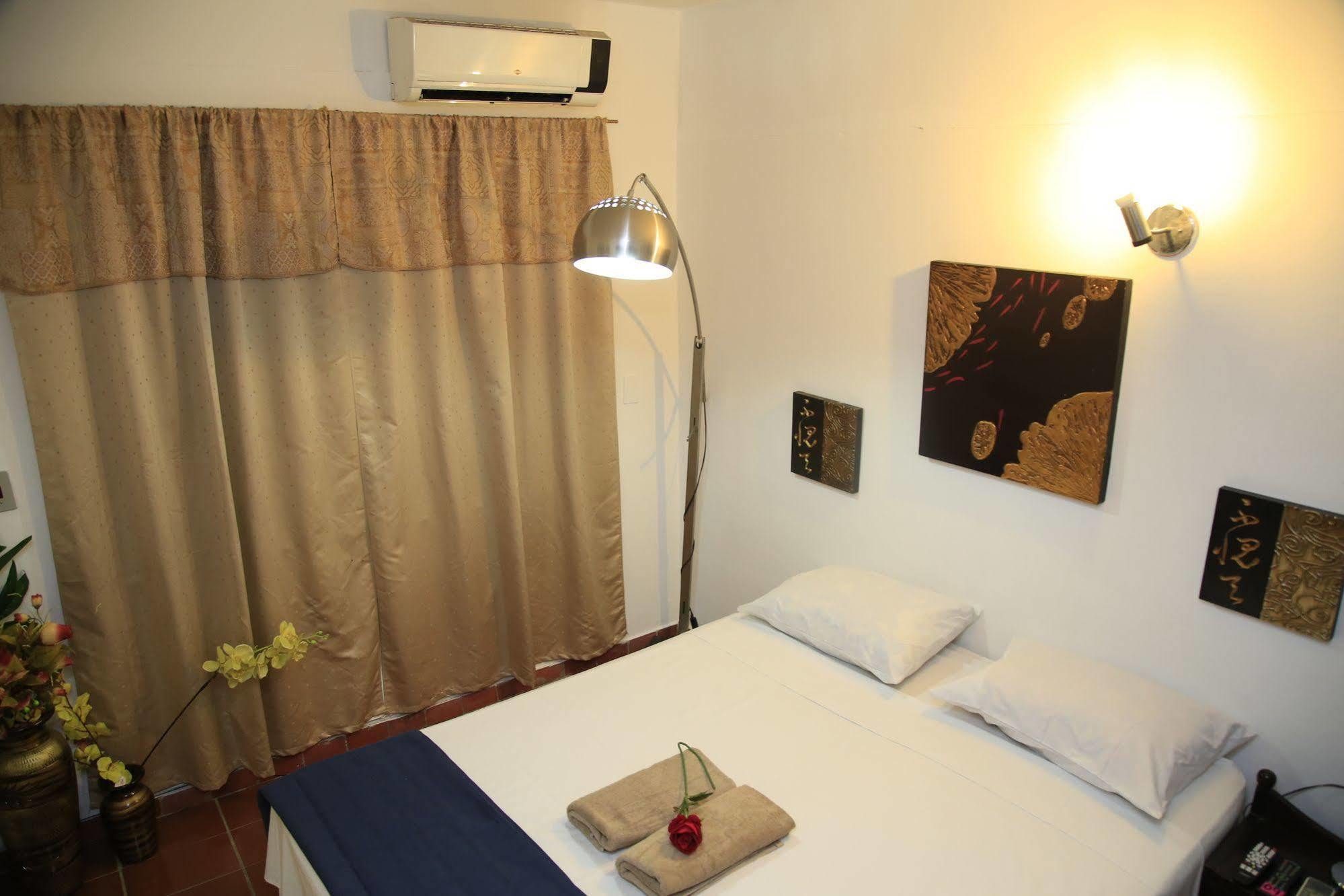 Costanera Hostel Ασουνσιόν Εξωτερικό φωτογραφία